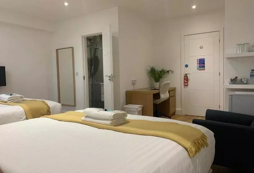 Majatalo London City View