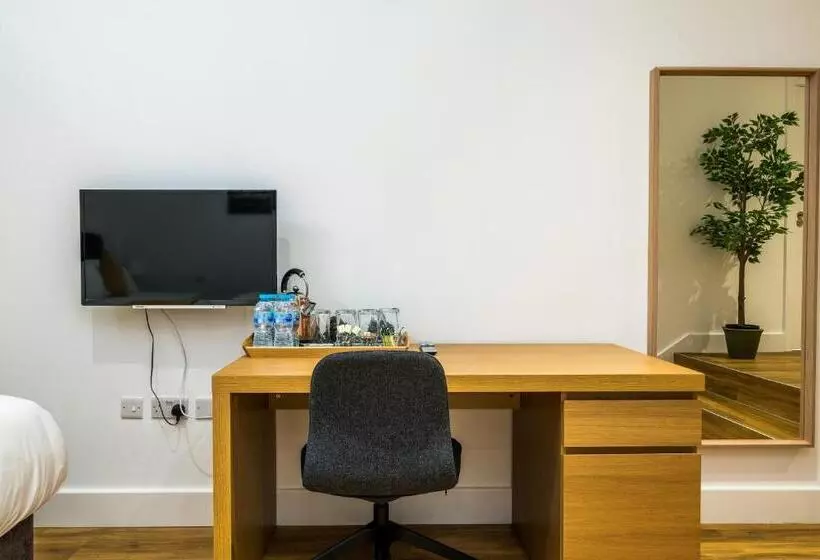 Majatalo London City View