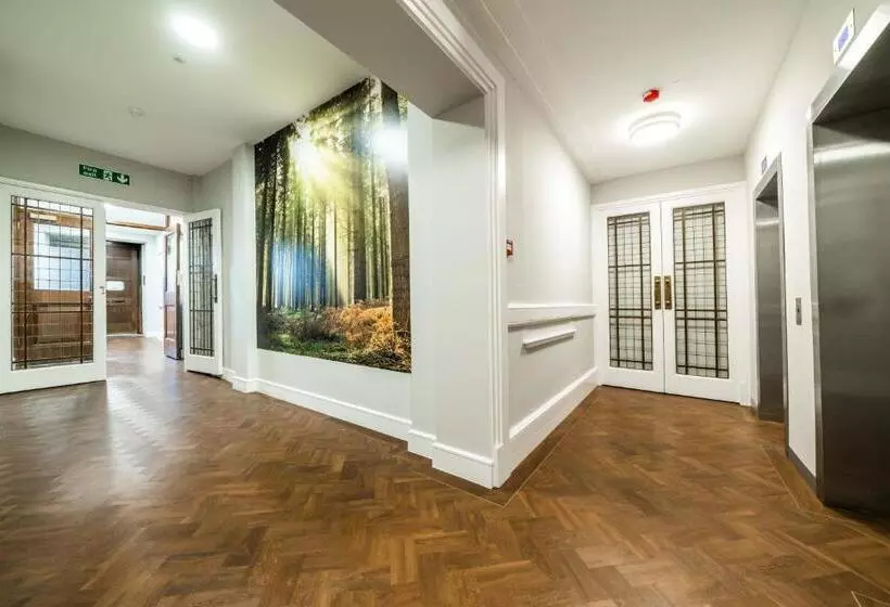 Majatalo London City View