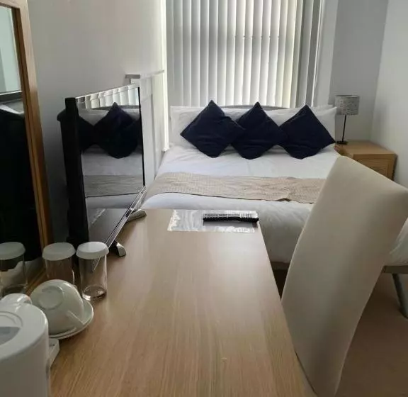 پانسیون The Corner Rooms