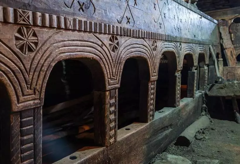 پانسیون Ushguli Hotel Riho
