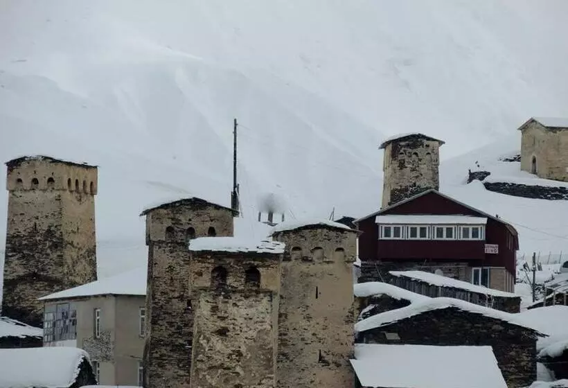 پانسیون Ushguli Hotel Riho