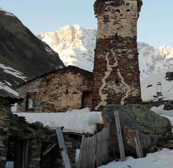 پانسیون Ushguli Hotel Riho