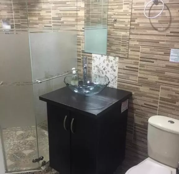 Three House Hostel Boutique