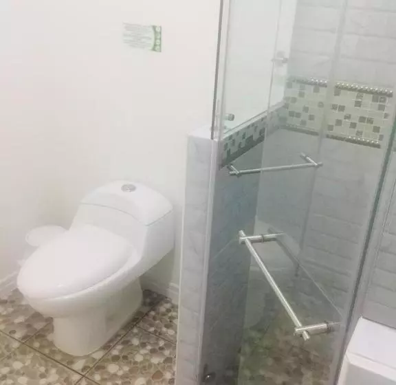 Three House Hostel Boutique