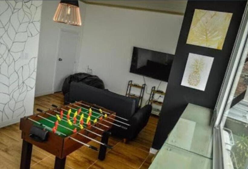 Three House Hostel Boutique