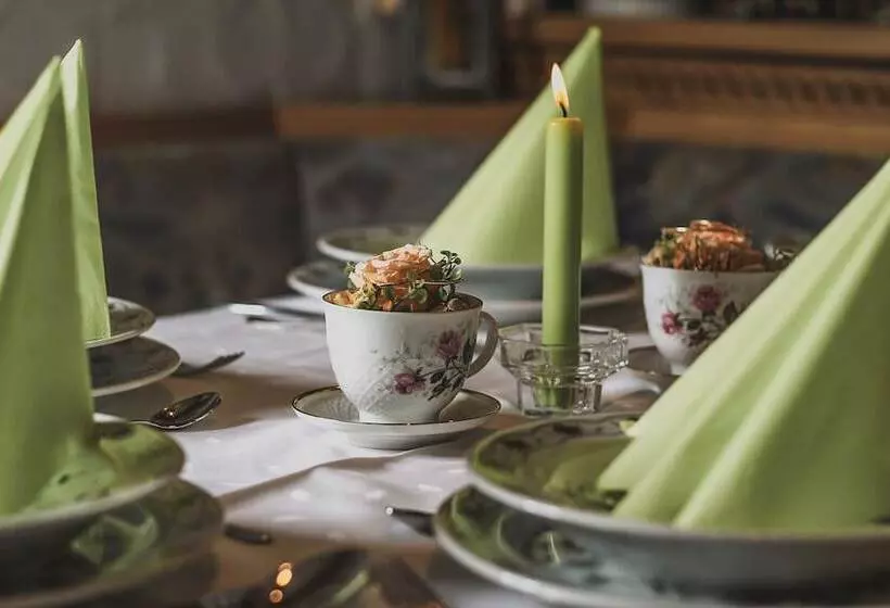 ユースホステル Gasthof Kornbachtal