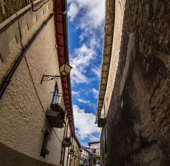 Albergue Restaurante De Artieda