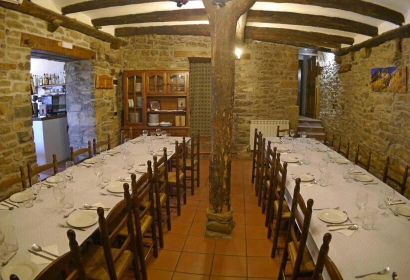 Albergue Restaurante De Artieda