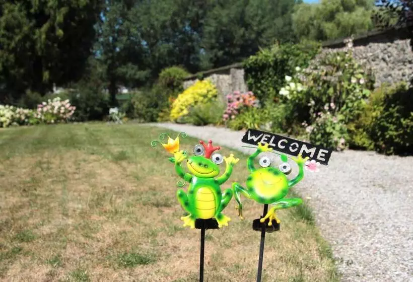 Aamiaismajoitus (B&B) Au Crapaud Charmant
