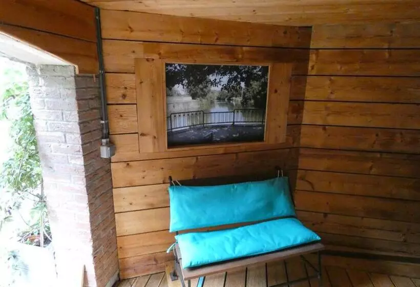 Aamiaismajoitus (B&B) Au Crapaud Charmant