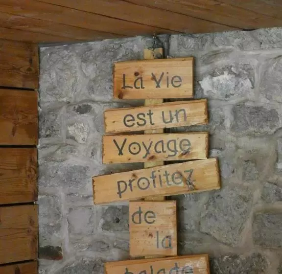 Aamiaismajoitus (B&B) Au Crapaud Charmant