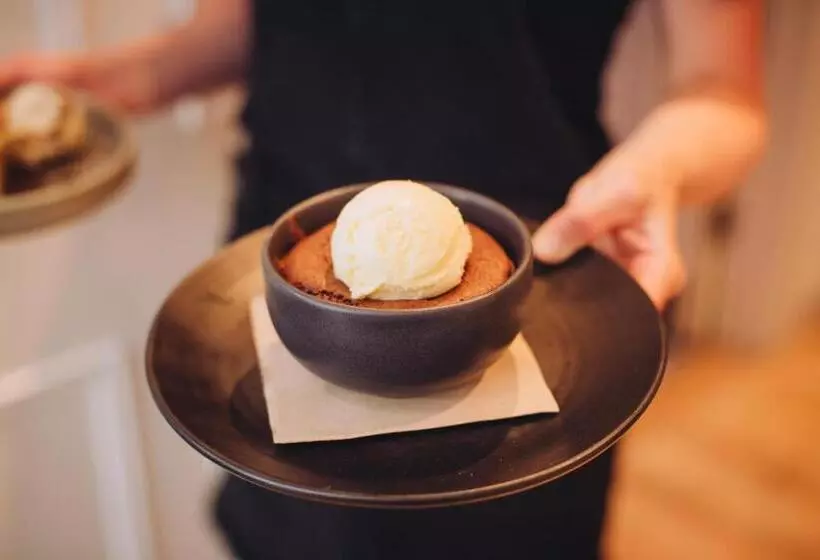 Aamiaismajoitus (B&B) The Georgian House