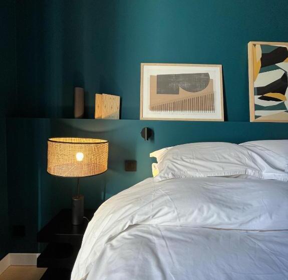 ホテル Ostan Hôtel Boutique