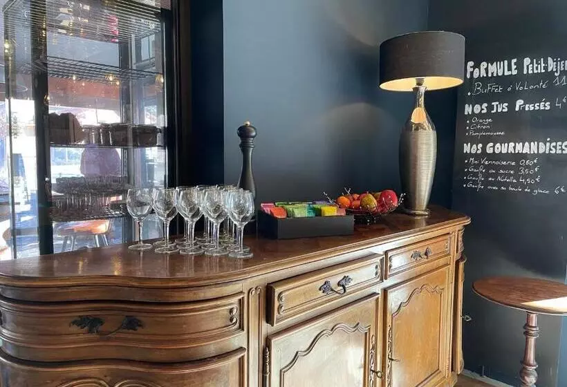 Hotelli Ostan Hôtel Boutique