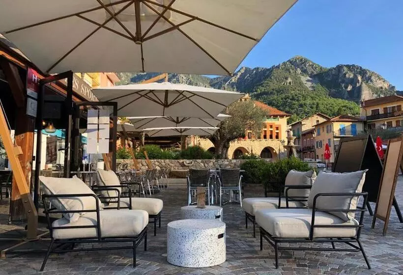 Hotelli Ostan Hôtel Boutique