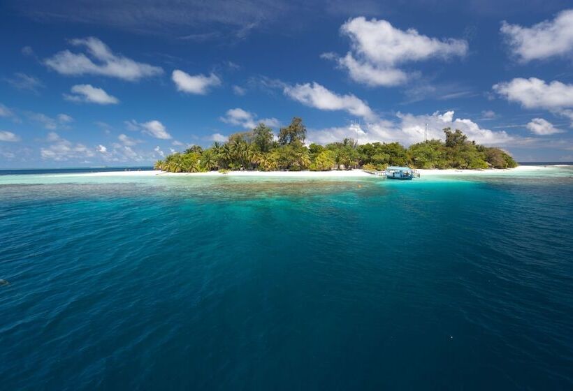 هتل Sandies Bathala