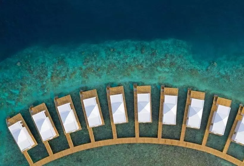 هتل Sandies Bathala