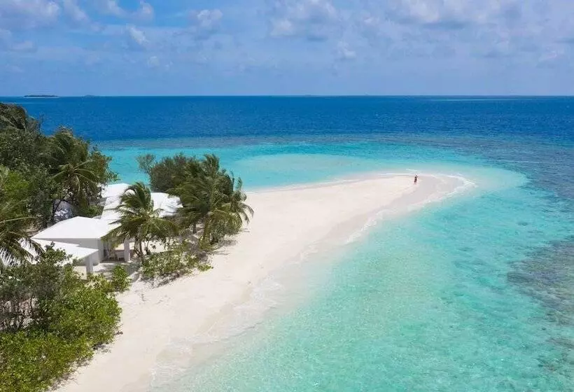 هتل Sandies Bathala