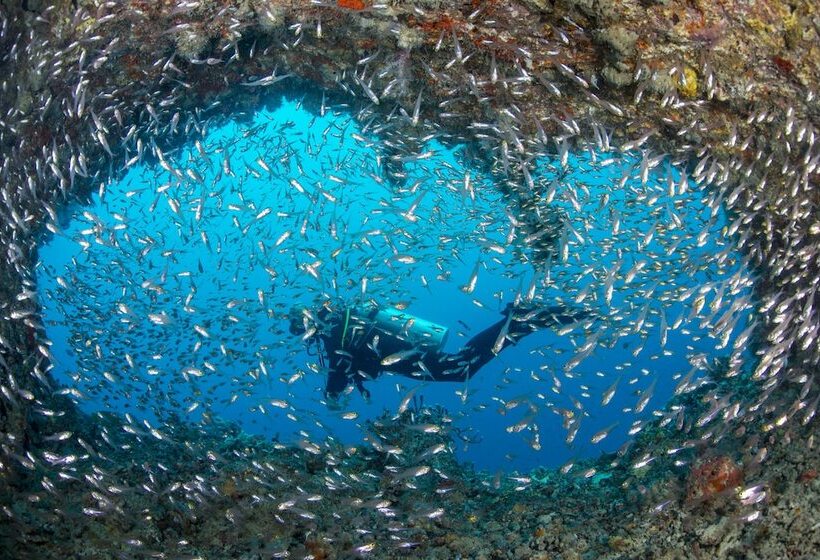 هتل Sandies Bathala