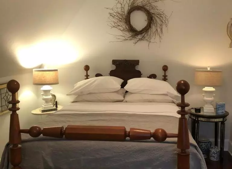 Riverside Gables Bed And Breakfast