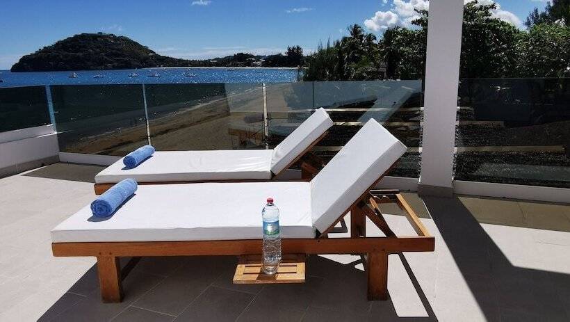 تختخواب و صبحانه Etoile Blanche