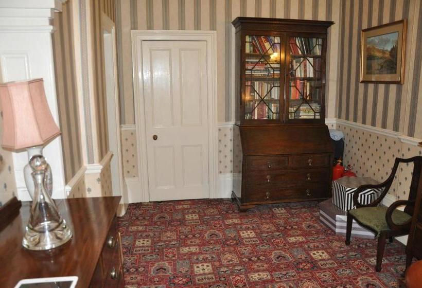 Bed and Breakfast Heath House