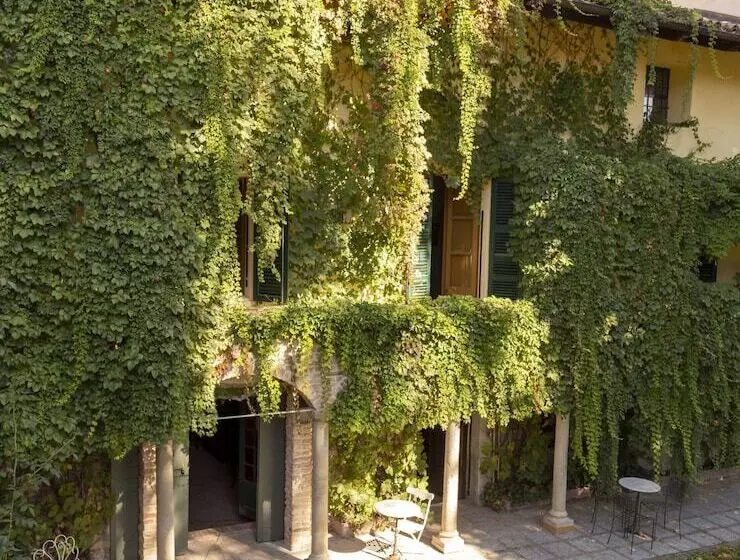 Aamiaismajoitus (B&B) Palazzo Sismonda