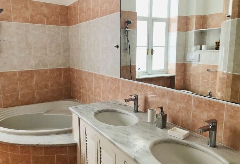 ベッドアンドブレックファースト Palazzo Sismonda