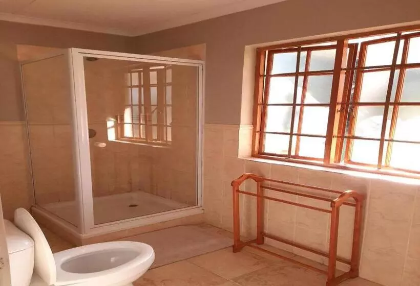 ベッドアンドブレックファースト Peppertree House Bnb And Self Catering