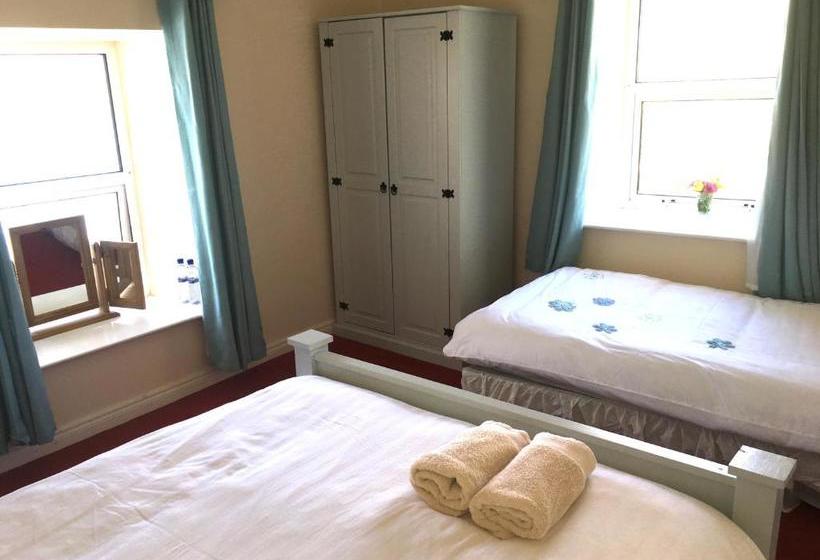 צימר The Pier Bar , Cleggan