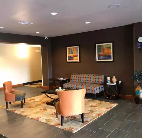 Hotelli Countryview Inn & Suites