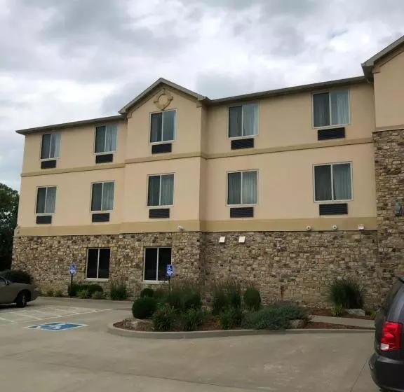 Hotelli Countryview Inn & Suites