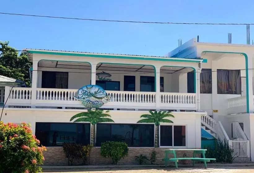 ペンション Fernando S Seaside Guest House