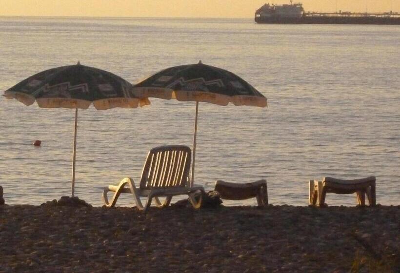 پانسیون Guest House Irakli