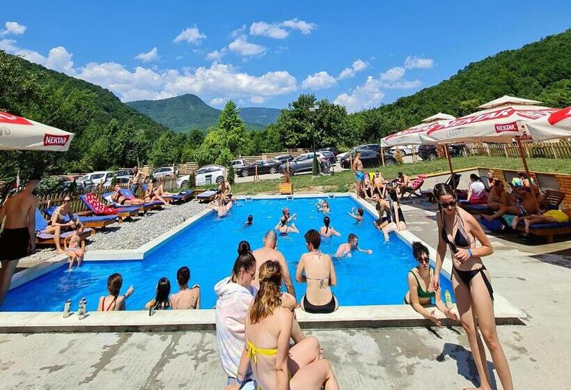 استراحتگاه Rafting Centar Rt