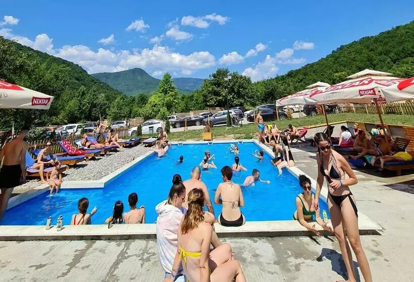 استراحتگاه Rafting Centar Rt