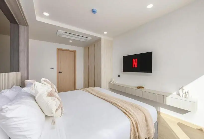 Ozone сondo Apart Hotel By Tropiclook