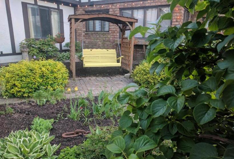 הוסטל Hop & Vine Inn