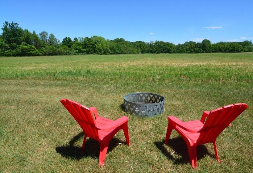 הוסטל Hop & Vine Inn