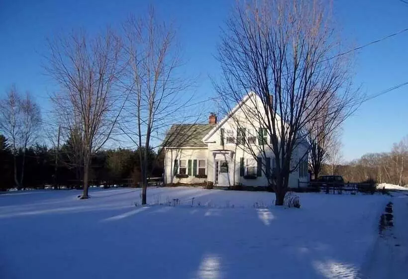 Clary Lake Bed And Breakfast