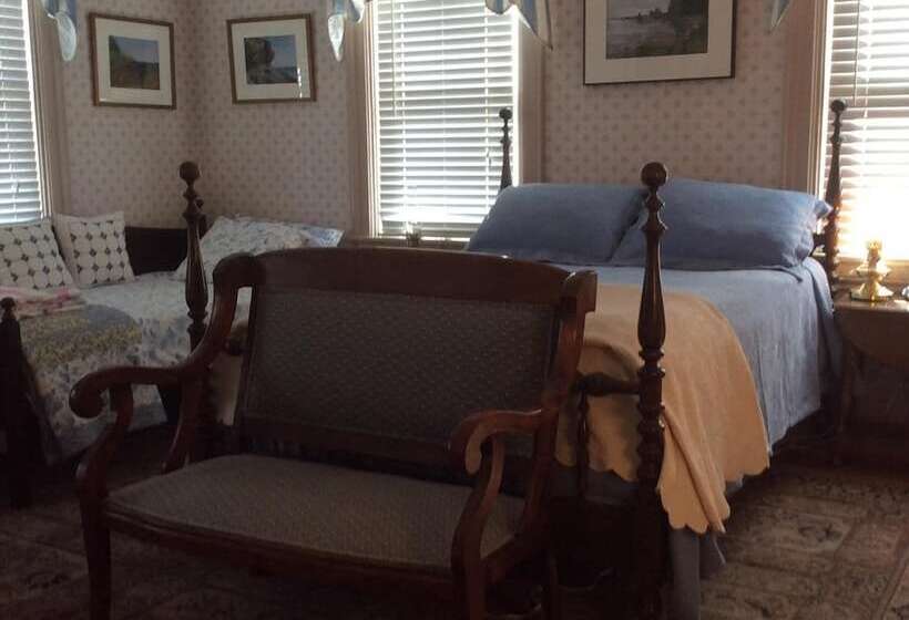 Clary Lake Bed And Breakfast