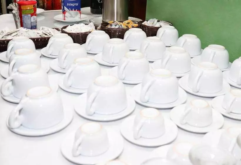 Hotelli E Restaurante Champagne