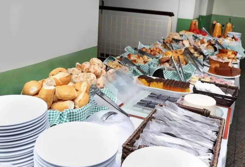 Hotelli E Restaurante Champagne