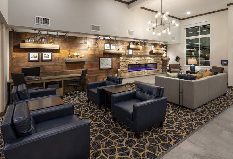 Grandstay Hotel & Suites