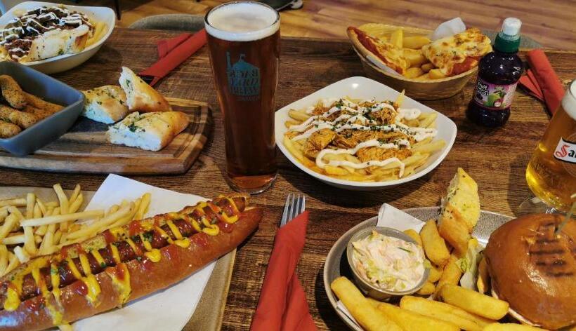 酒店 Rose And Crown