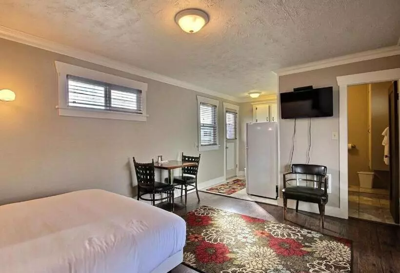 Motelli Pitchwood Inn