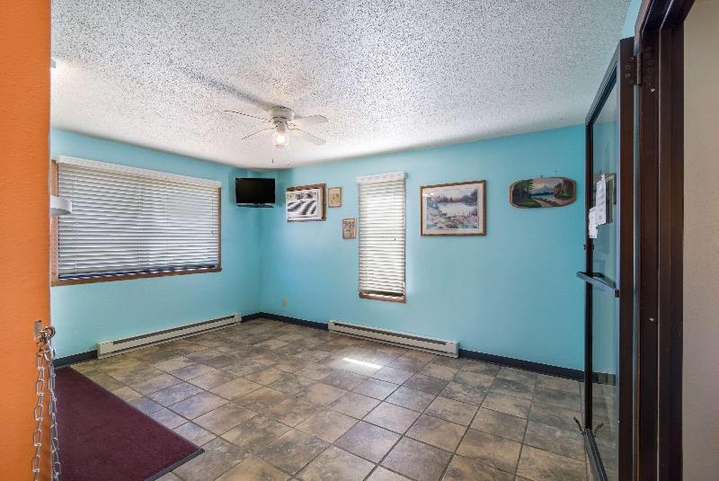 فندق على الطريق Rodeway Inn Gateway To Medora Troosevelt & Makoshika State Park