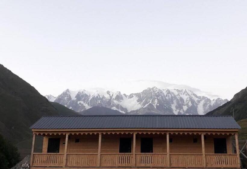 پانسیون Maxvshi