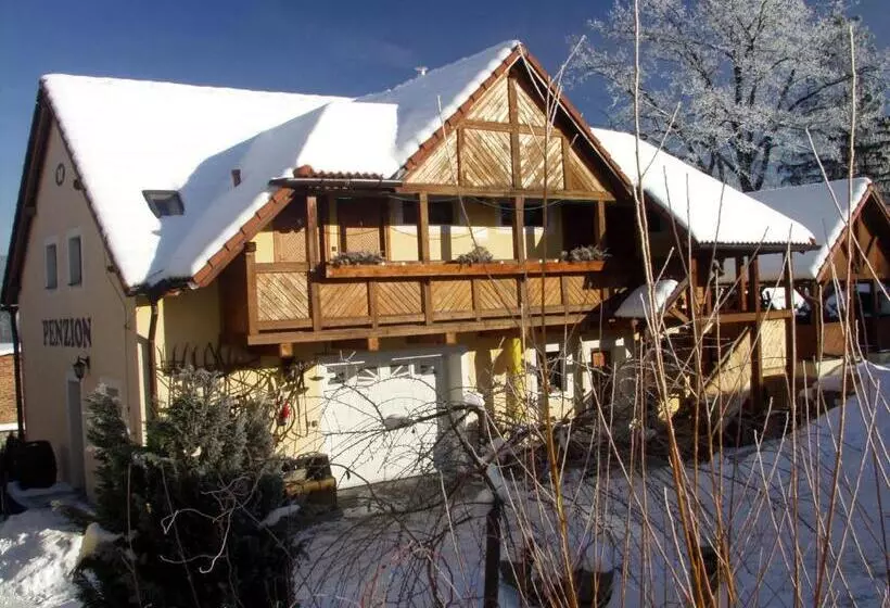 Majatalo Penzion U Candru